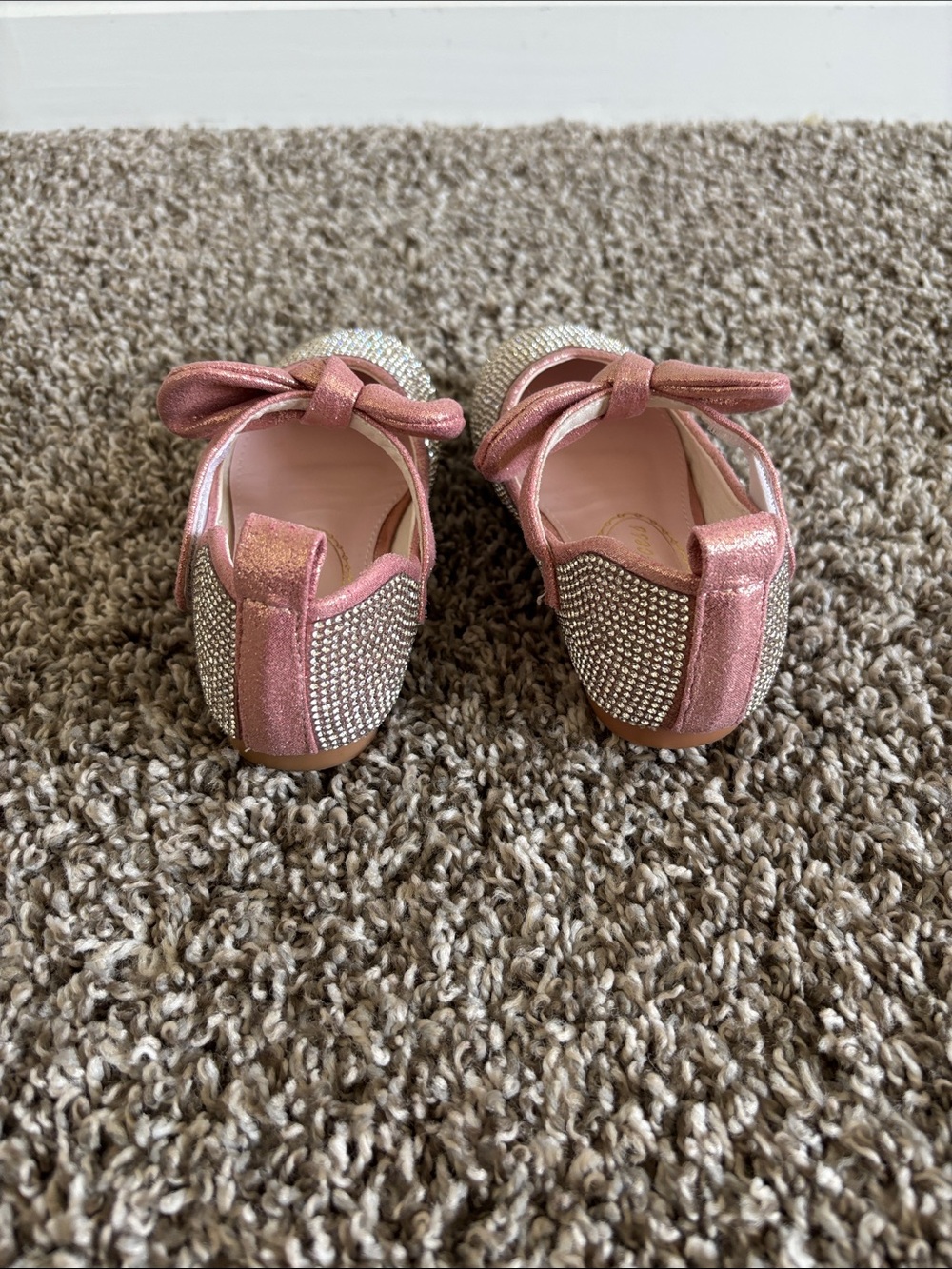 Amazon Girls' Pink Glitter Bow Rhinestone Dress Flats - Picture 4 of 7